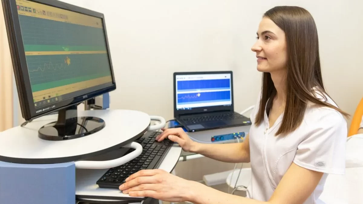 بیوفیدبک برای تقویت عضلات کف لگن